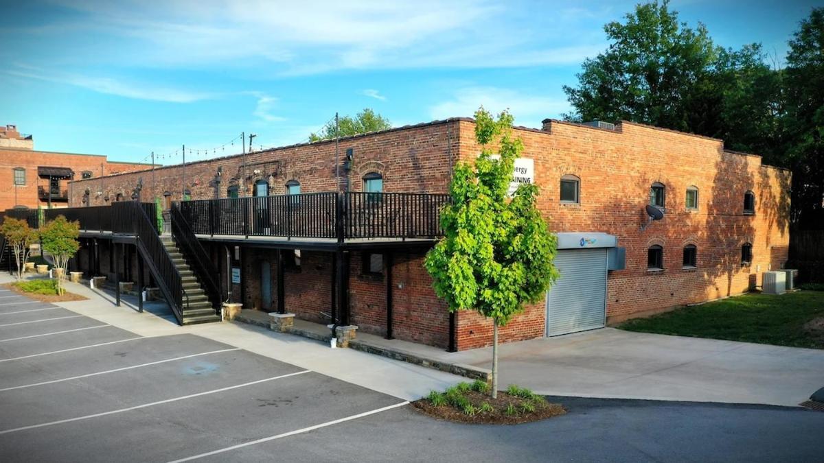 Humble Abode Hotel Hickory Exterior foto